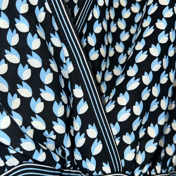 Max Studio Print MIDI Dress with All Over Tulip Pattern Women Size Small POCKETS - Picture 11 of 12